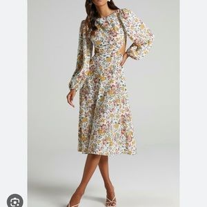 NWOT Floral Long Sleeve Side Cut Outs Tie Back A-Line Midi Dress Small